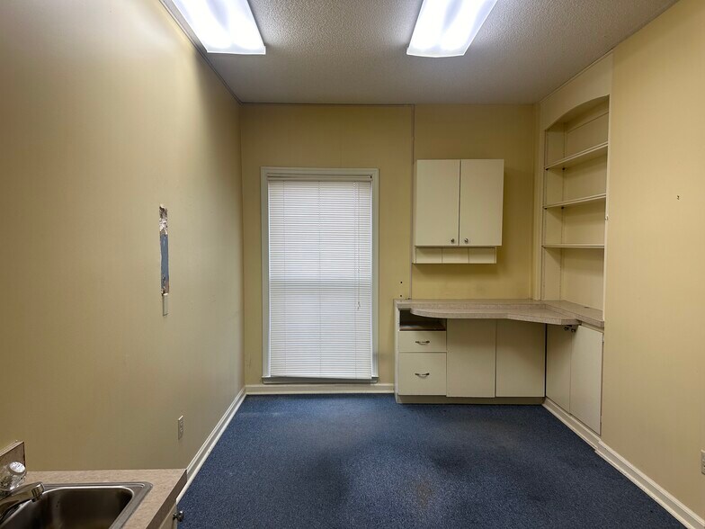 More Photos Of 763 Walnut Knoll Ln, Cordova Medical For Lease