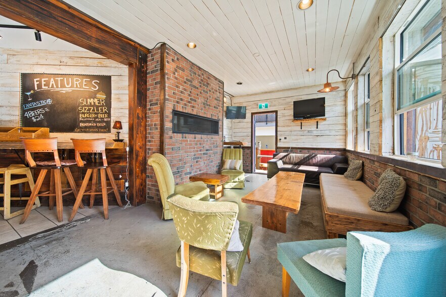 More Photos Of 7439 Frontier St, Pemberton Restaurant For Sale