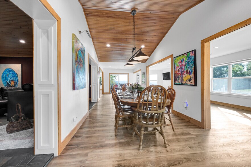 More Photos Of 21588 HWY 71, Winslow General Retail For Sale