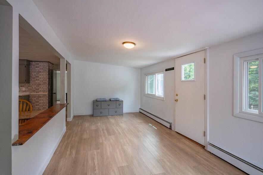More Photos Of 944 Gibbons Hwy, Wilton Restaurant For Sale