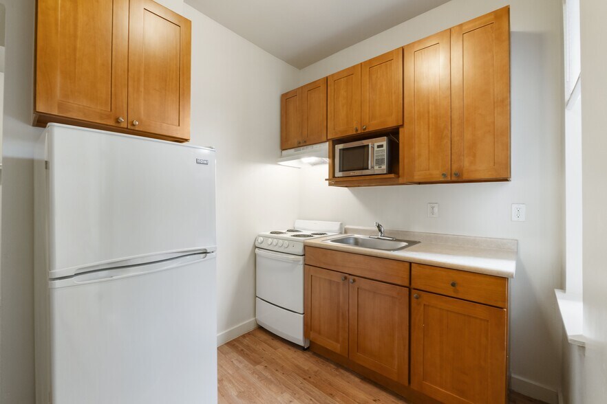 More Photos Of 668 S King St, Seattle Apartments For Lease