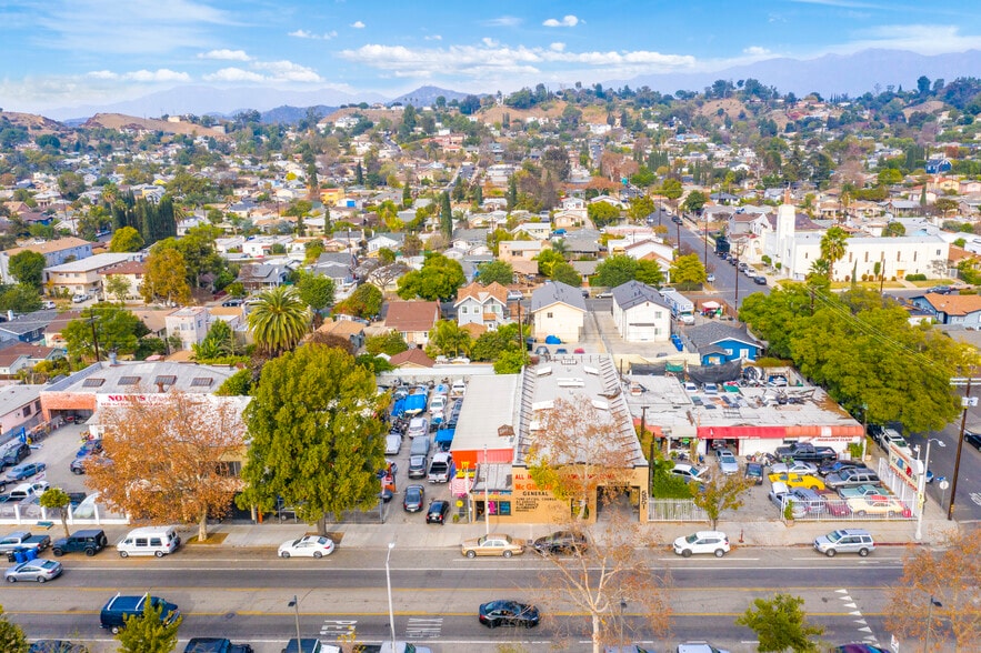 More Photos Of 5243-5251 York Blvd, Los Angeles Auto Repair For Lease
