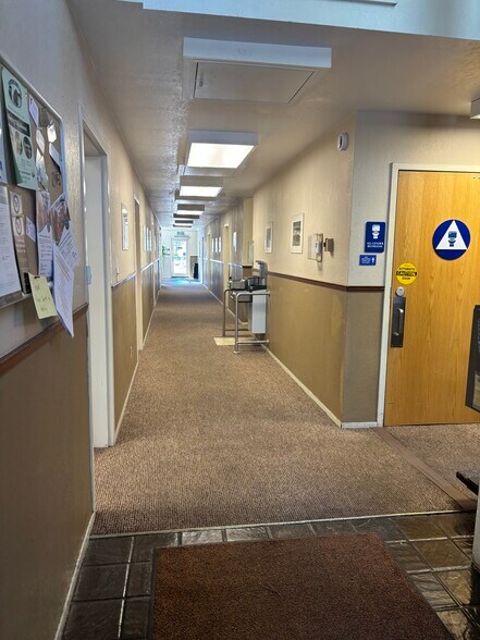 More Photos Of 2489 Lake Tahoe Blvd, South Lake Tahoe Office For Lease