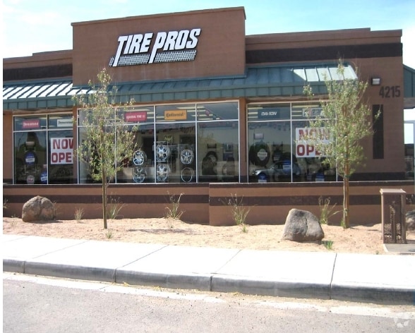 More Photos Of 4215 W Fortune Dr, Anthem Showroom For Sale