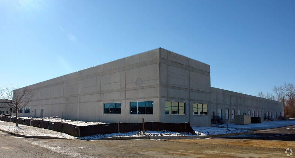 More Photos Of 2208 Lakeside Blvd, Edgewood Warehouse For Lease