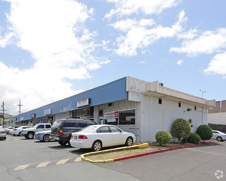 More Photos Of 1311 N King St, Honolulu Restaurant For Lease