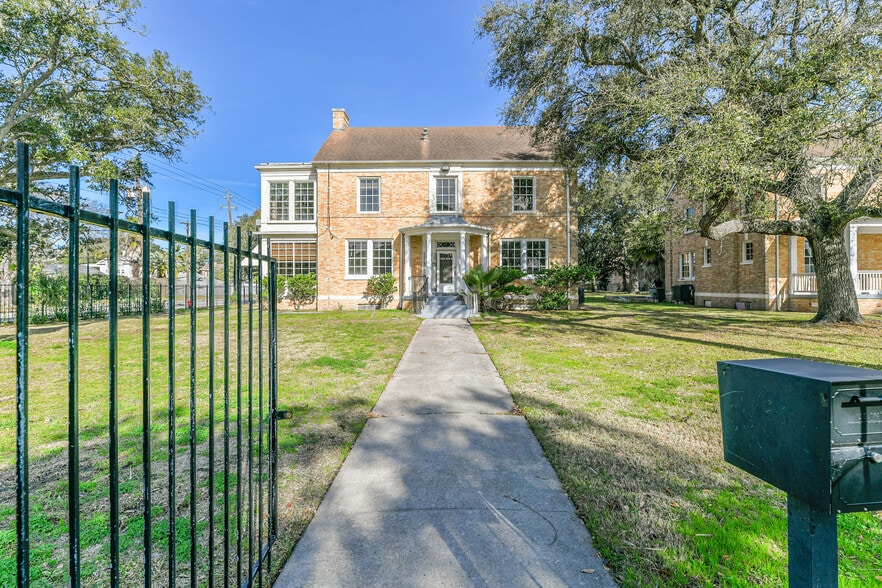 More Photos Of 1424 45th st, Galveston Land For Sale