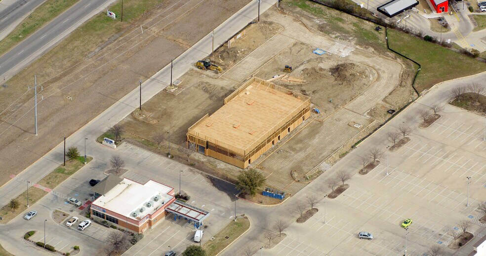 More Photos Of 401-411 Alta Mere Dr, Fort Worth Storefront For Lease