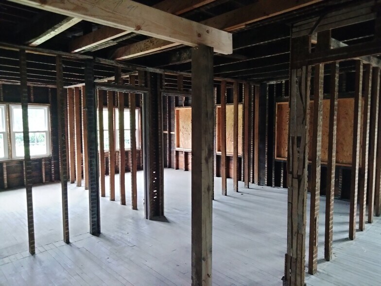 More Photos Of 165 W Main St, Pottstown Industrial For Sale