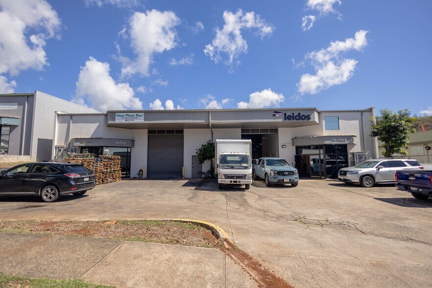 More Photos Of 99-1342 Koaha Pl, Honolulu Warehouse For Lease