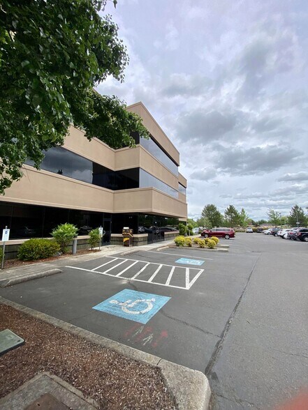 More Photos Of 1555 E McAndrews Rd, Medford Medical For Lease
