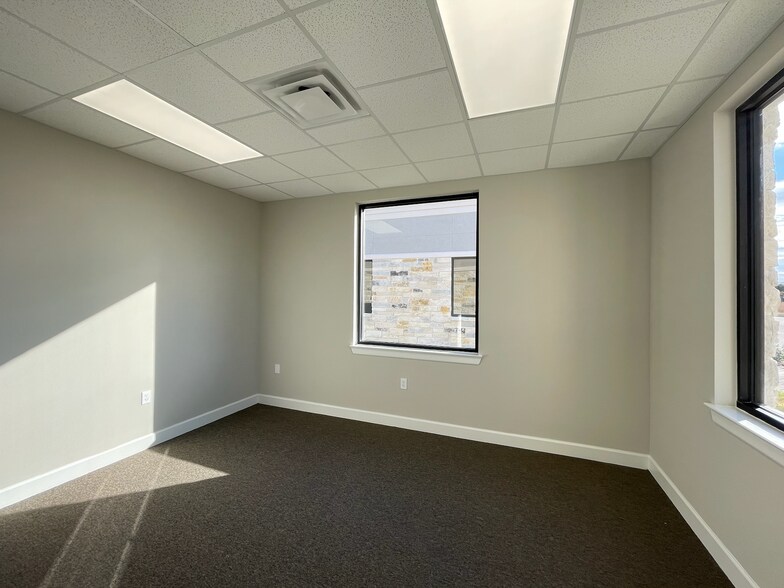 More Photos Of 25145 Star Lane, Katy Medical For Lease