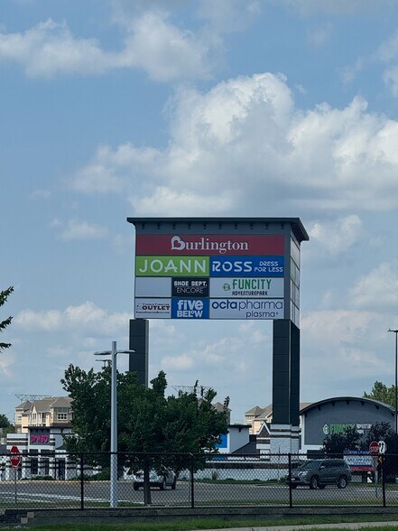 More Photos Of 1715-1749 Beam Ave, Maplewood Unknown For Lease