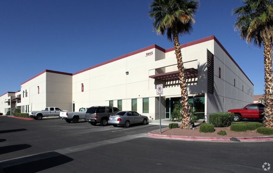 3955 N Pecos Rd, North Las Vegas, Nv 89030 - Warehouse For Sale 