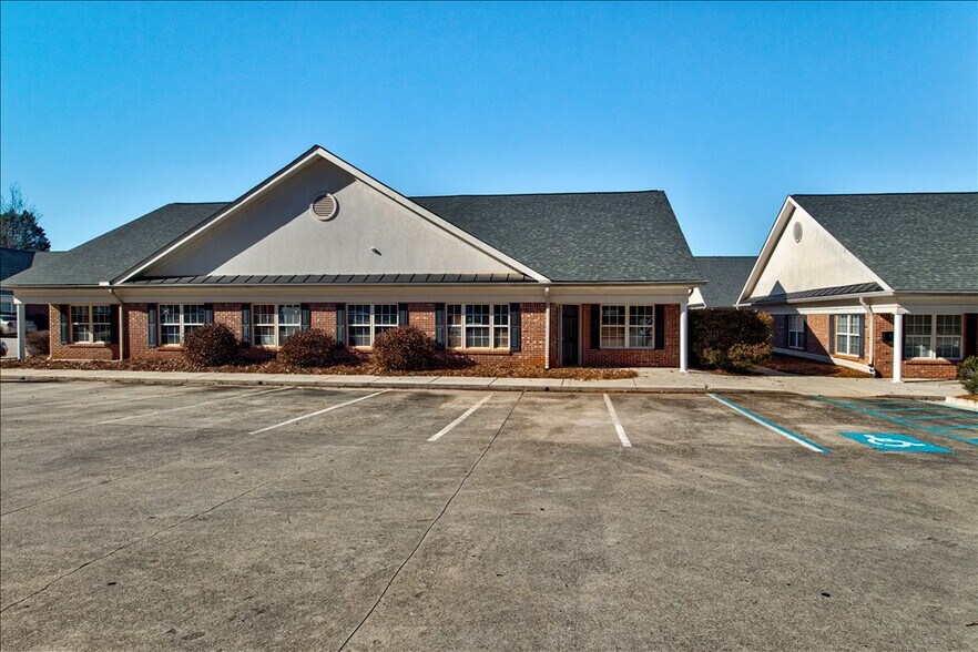 More Photos Of 801-814 Pavilion Ct, McDonough Office For Lease