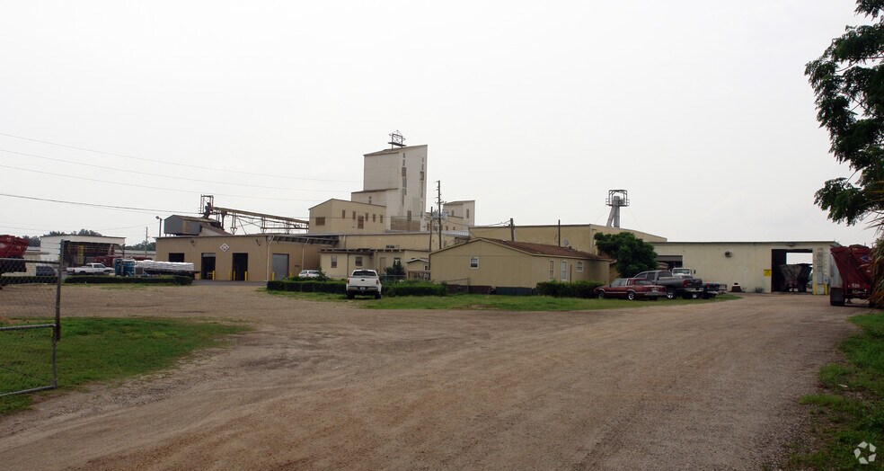 More Photos Of 321 Hennis Rd, Winter Garden Manufacturing For Lease