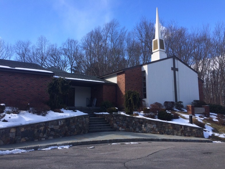 Primary Photo Of 2 Scofieldtown Rd, Stamford Religious Facility For Sale