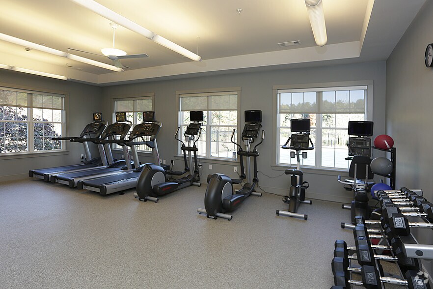 More Photos Of 4 Berry St, North Andover Apartments For Lease