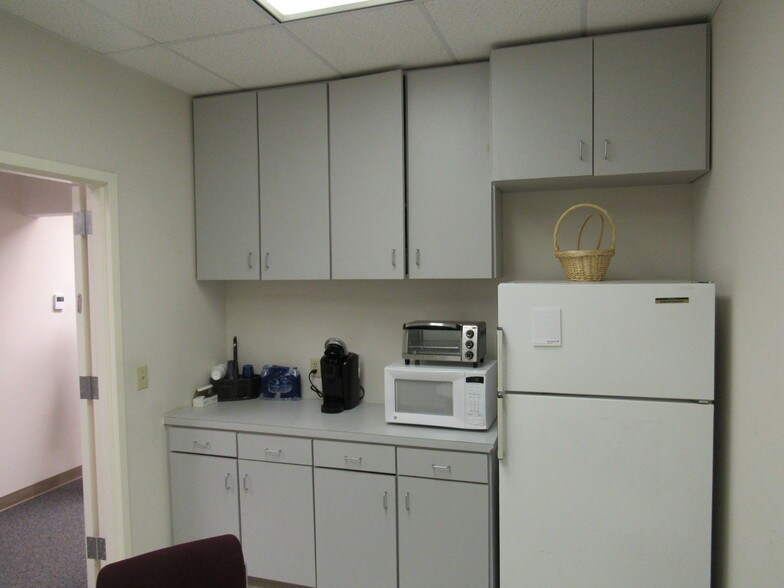 More Photos Of 5900 Core Rd, North Charleston Medical For Lease