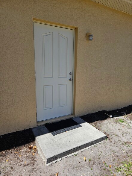 More Photos Of 10011-10021 Water Works Ln, Riverview Medical For Sale