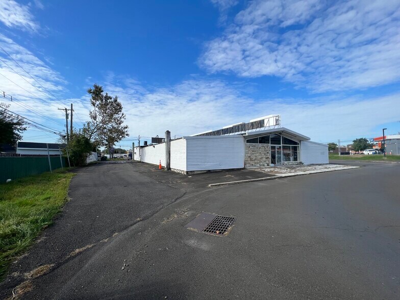 More Photos Of ,  General Retail For Sale