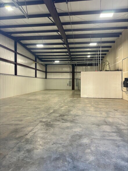 More Photos Of 4210 S Classen Blvd, Norman Unknown For Lease