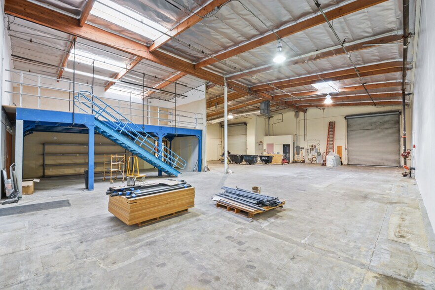 More Photos Of 1101 S Richfield Rd, Placentia Warehouse For Sale