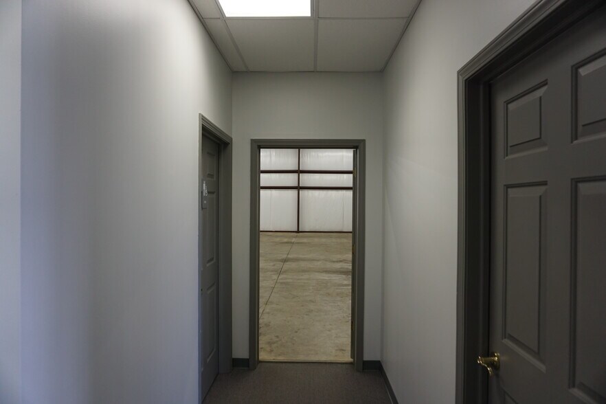 More Photos Of 1200 NW N St, Richmond Warehouse For Lease