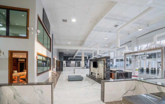 More Photos Of 347 Middlesex Rd, Tyngsborough Warehouse For Sale