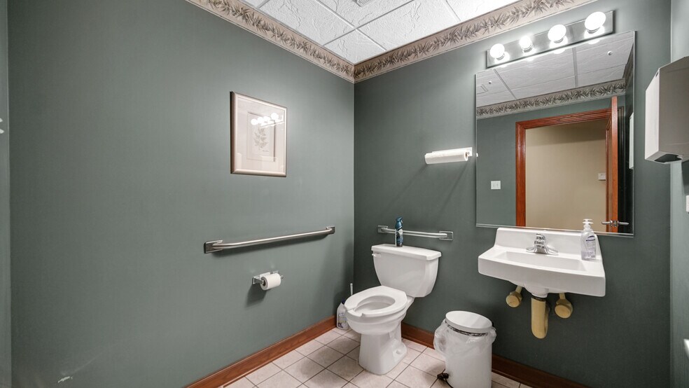 More Photos Of 303 Ridge Rd, Munster Office For Sale