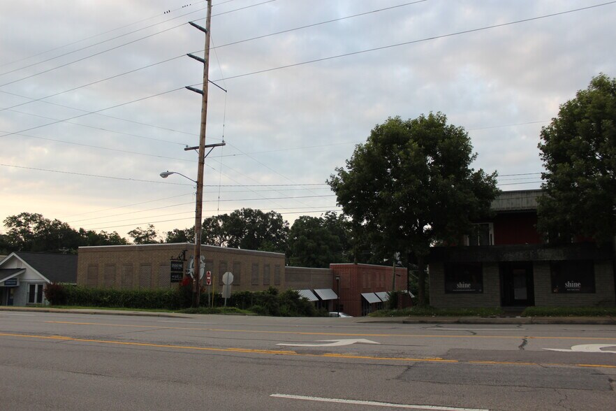 More Photos Of 3000 Rosewood Dr, Columbia Unknown For Lease