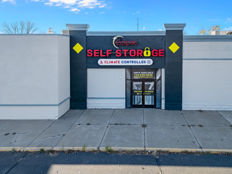 More Photos Of 1501-1567 Broadway St N, Menomonie Storefront For Sale