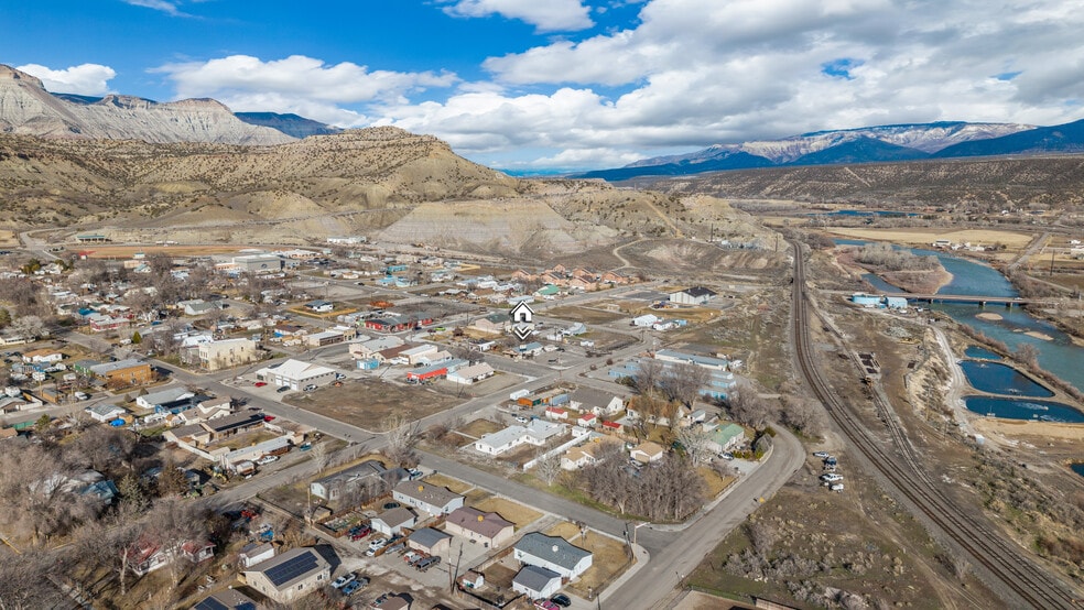 More Photos Of 320 Minter Ave, De Beque Convenience Store For Sale