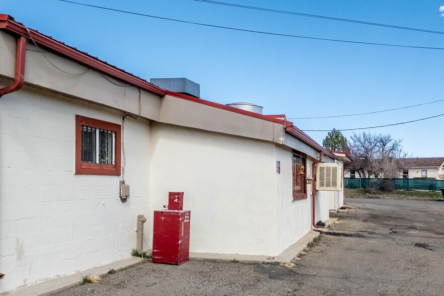 More Photos Of 1118 Robinson Ave, Trinidad Restaurant For Sale