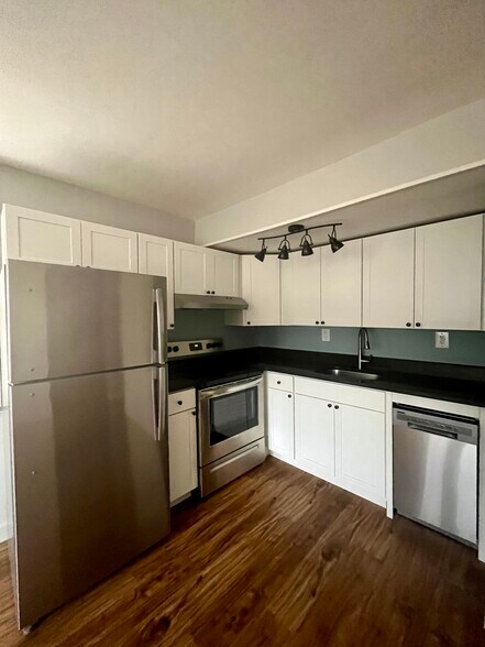 More Photos Of 304 Glen Ave, Salisbury Apartments For Sale