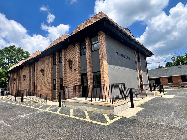 More Photos Of 109 E Laurel Rd, Stratford Medical For Lease