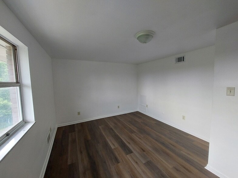 More Photos Of 435 Woodland Ave, Steubenville Apartments For Sale