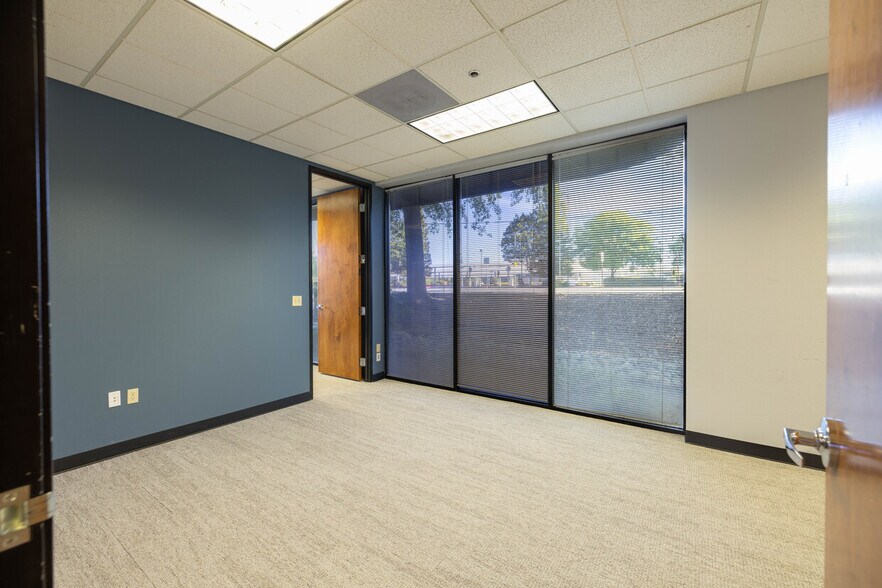 More Photos Of 8203 Sierra College Blvd, Roseville Office For Sale