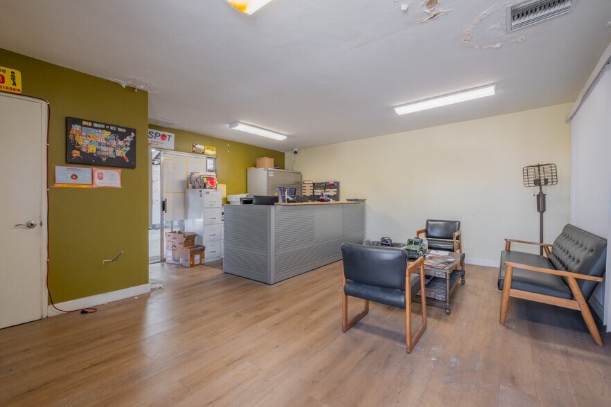 More Photos Of 1104 S Victory Blvd, Burbank Auto Repair For Sale
