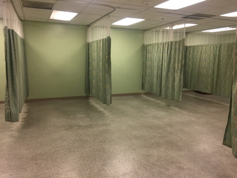 More Photos Of 1045 W Redondo Beach Blvd, Gardena Medical For Lease