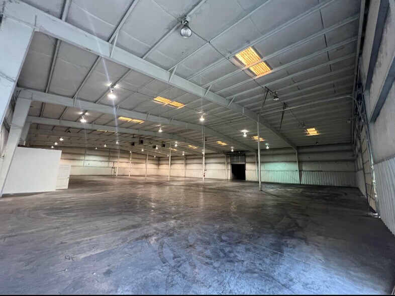 More Photos Of 1033 Springfield Rd, High Point Warehouse For Lease