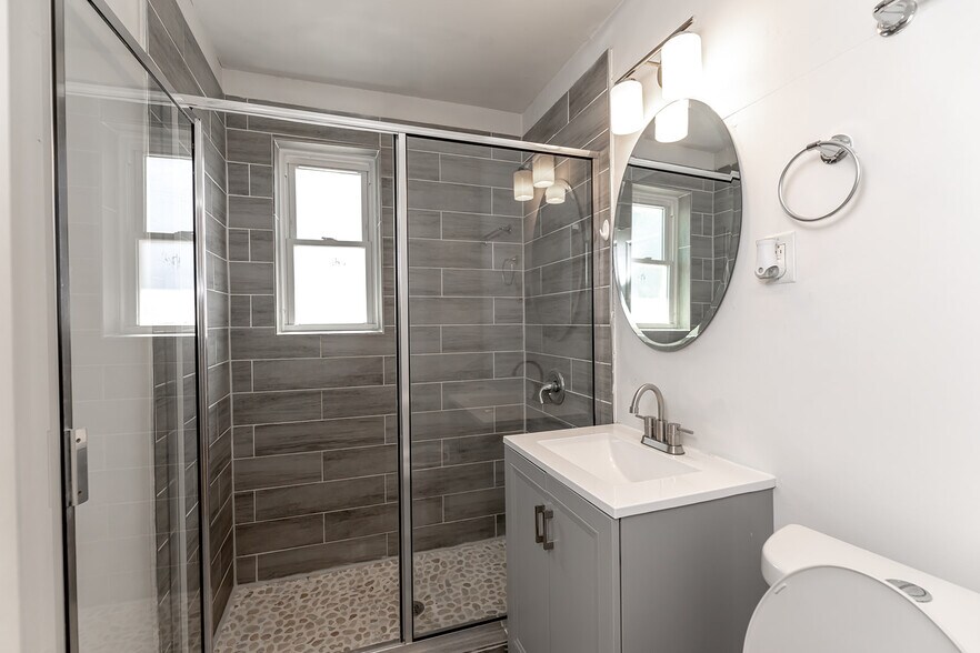 More Photos Of 170 N Hollywood St, Memphis Apartments For Sale