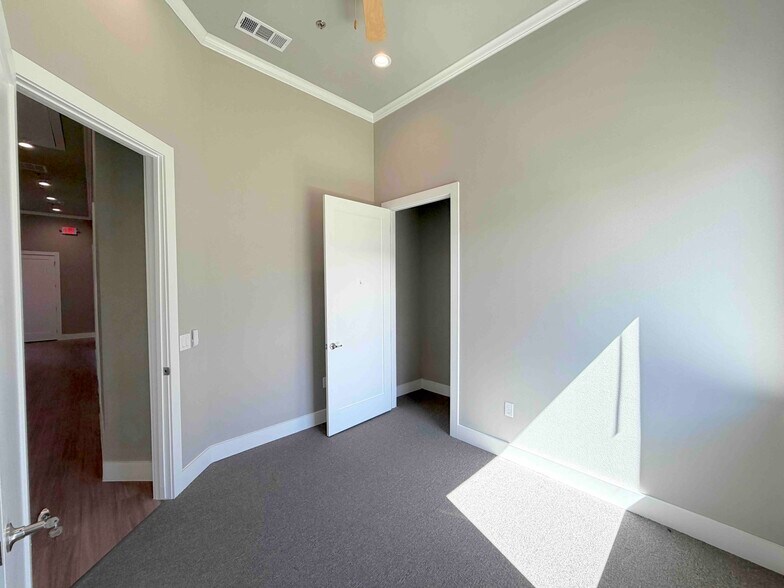 More Photos Of 1400 N Coit Rd, McKinney Medical For Sale