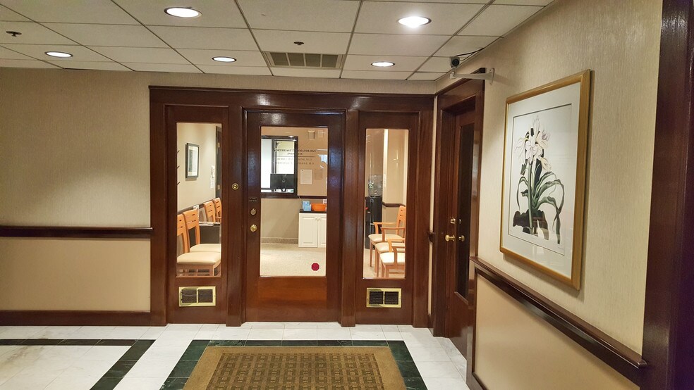 More Photos Of 390 Commonwealth Ave, Boston Apartments For Sale