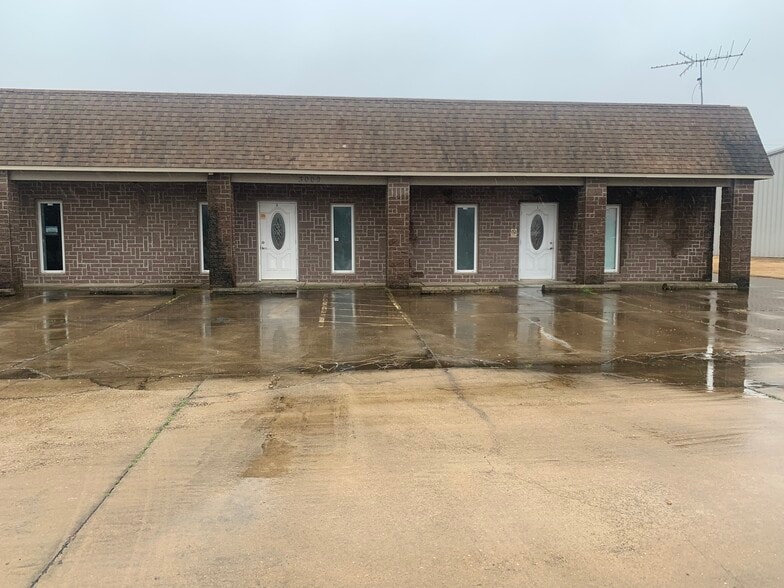 More Photos Of 3009 Turman Dr, Jonesboro Office For Lease