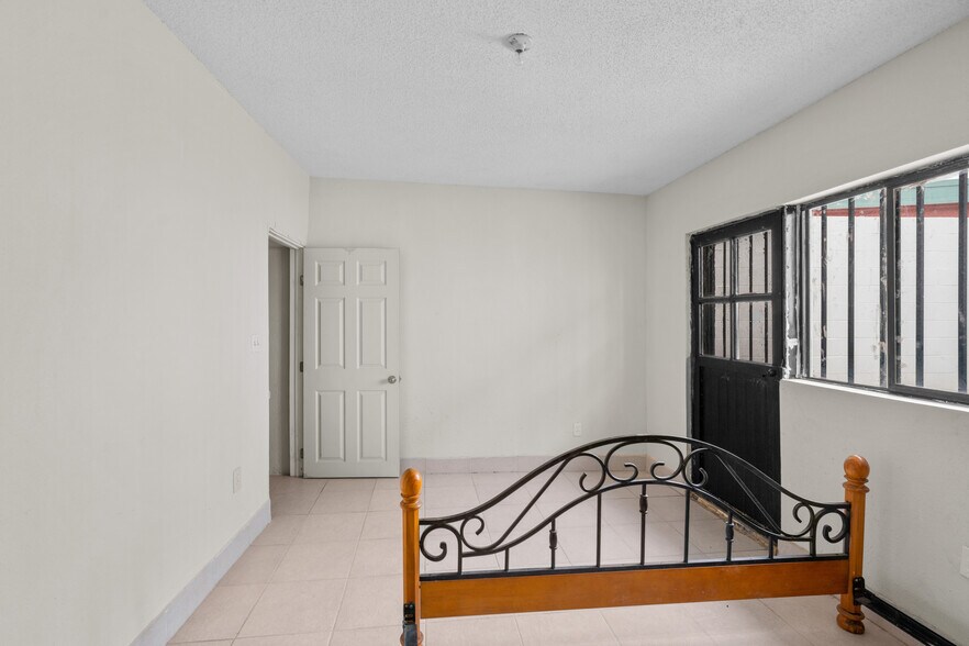 More Photos Of , El Paso Office For Sale