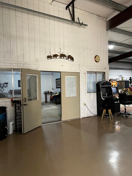 More Photos Of 8282 W Sandy Ln, Arizona City Warehouse For Sale