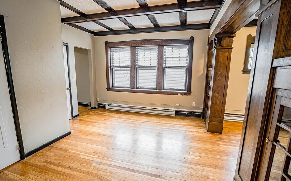 More Photos Of 604 Holly Ave, Saint Paul Apartments For Sale