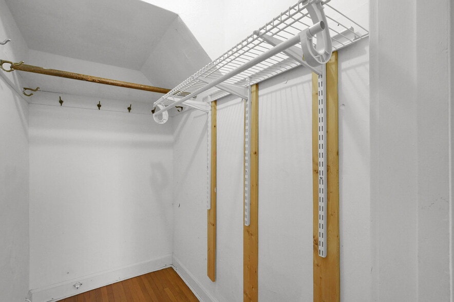 More Photos Of 2208 Arlington Ave, Columbus Apartments For Sale