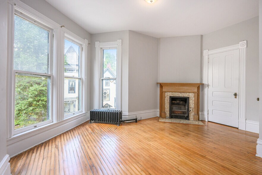 More Photos Of 316 Stuart Ave, Kalamazoo Apartments For Sale